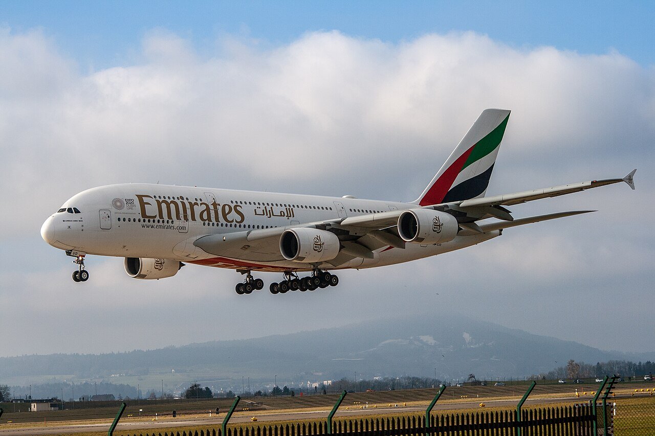 Etihad do Tokio: lot EY800 od 42 dni nie dotarł na czas